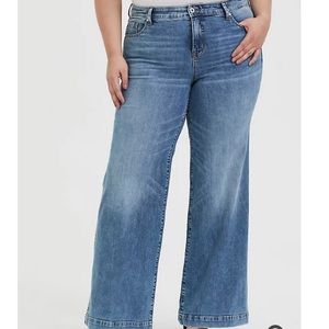 Torrid High Rise Wide Leg Jeans - Vintage Wash
